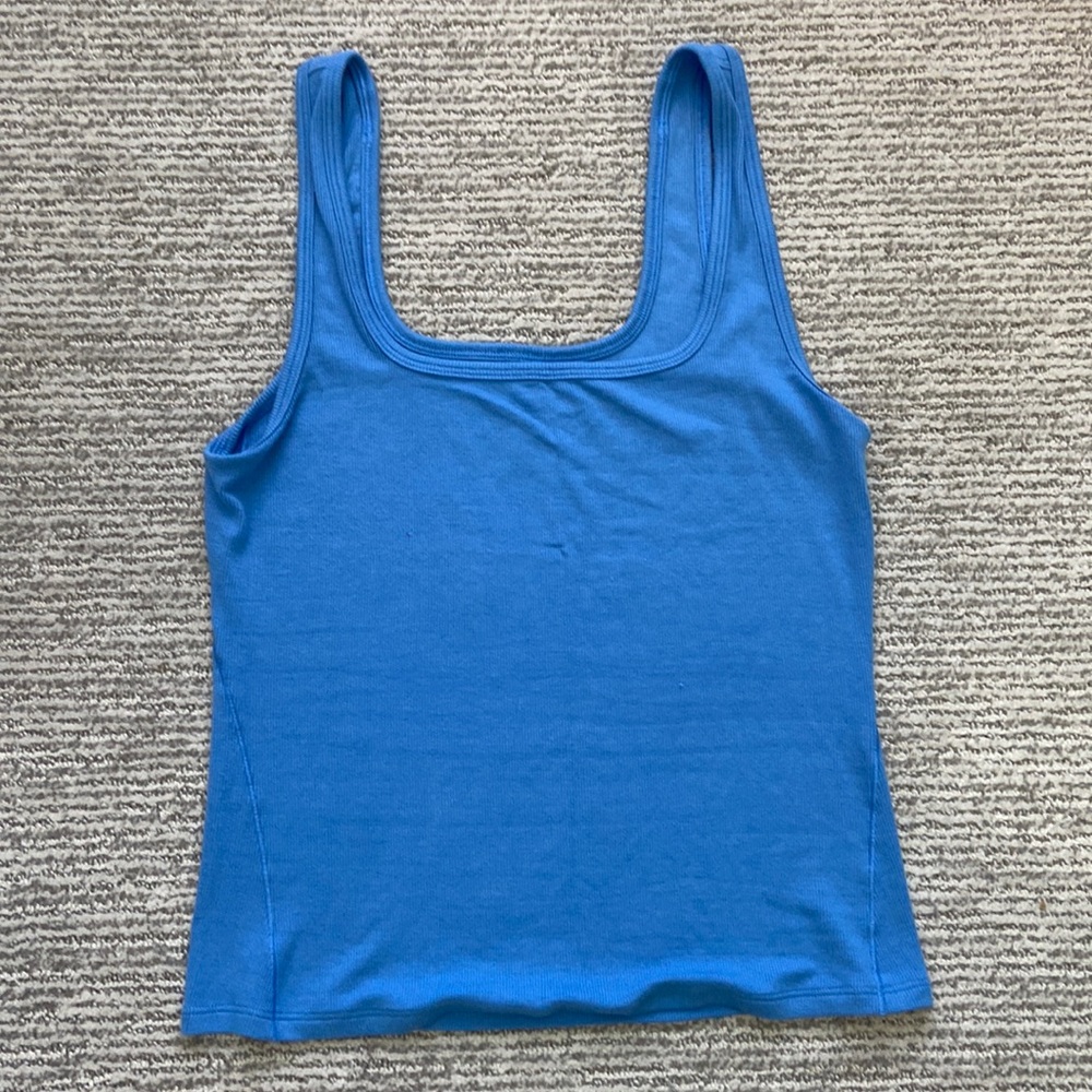 lululemon hold tight tank scoop neck